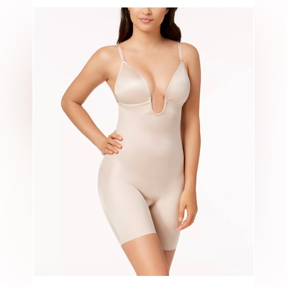 SPANX
Suit Your Fancy Plunge Low-Back
Mid-Thigh Bodysuit